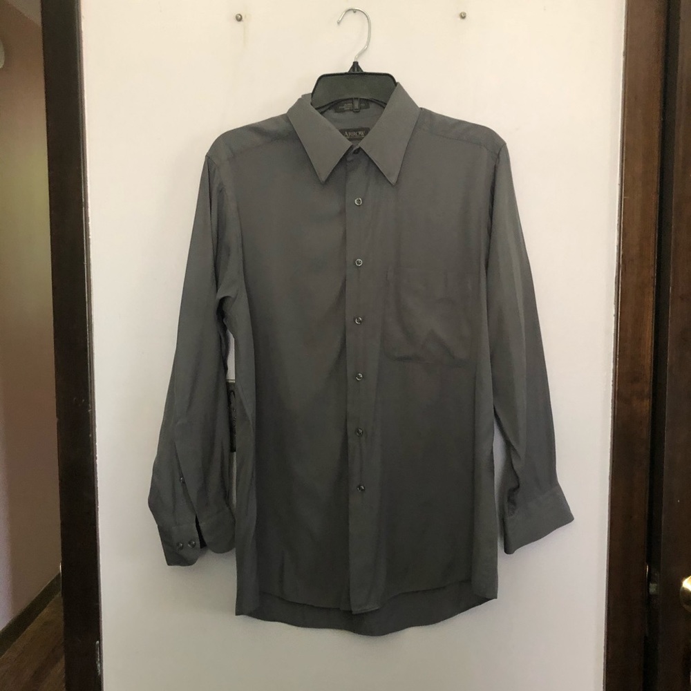 5/$20 Gray Button down - Picture 1 of 4